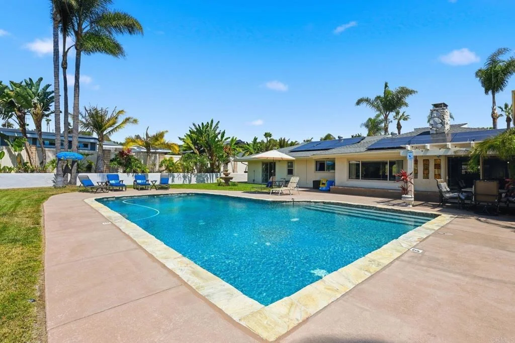 Photo of 3267 Avenida De Loyola