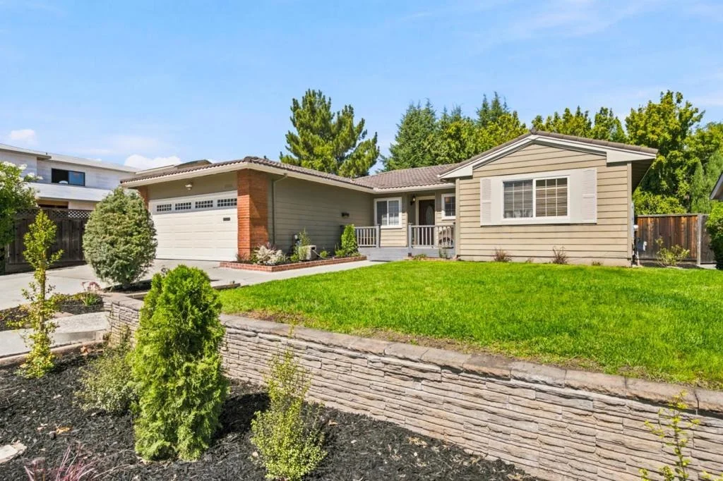 Photo of 1005 Iris Avenue