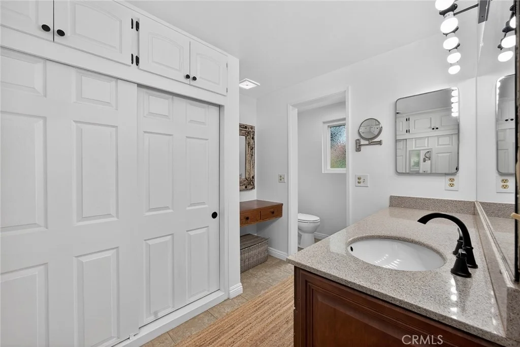 Photo of 2388 Temescal