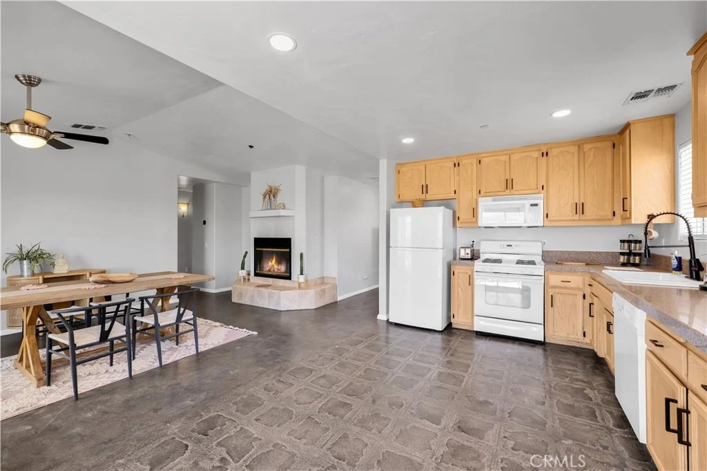 Photo of 7381 Sunset Road