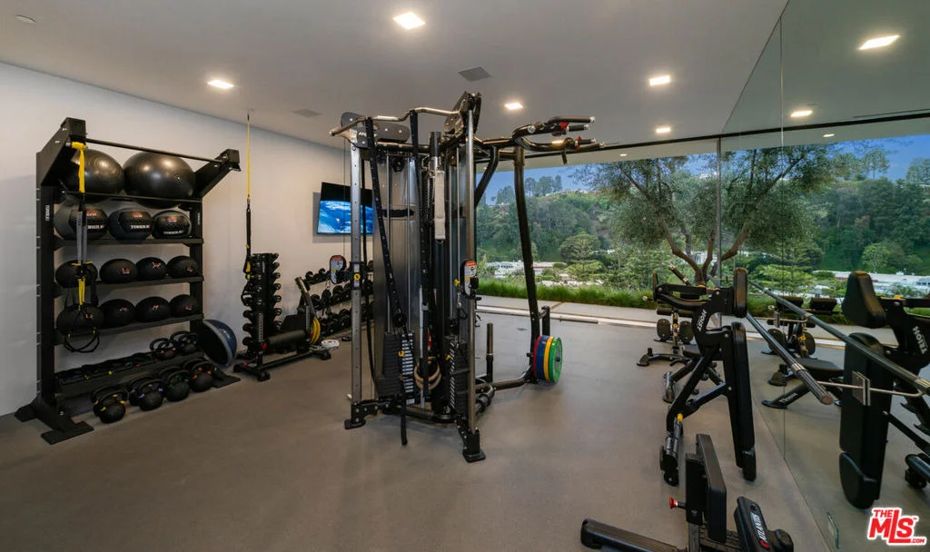 Photo of 9265 Robin Drive