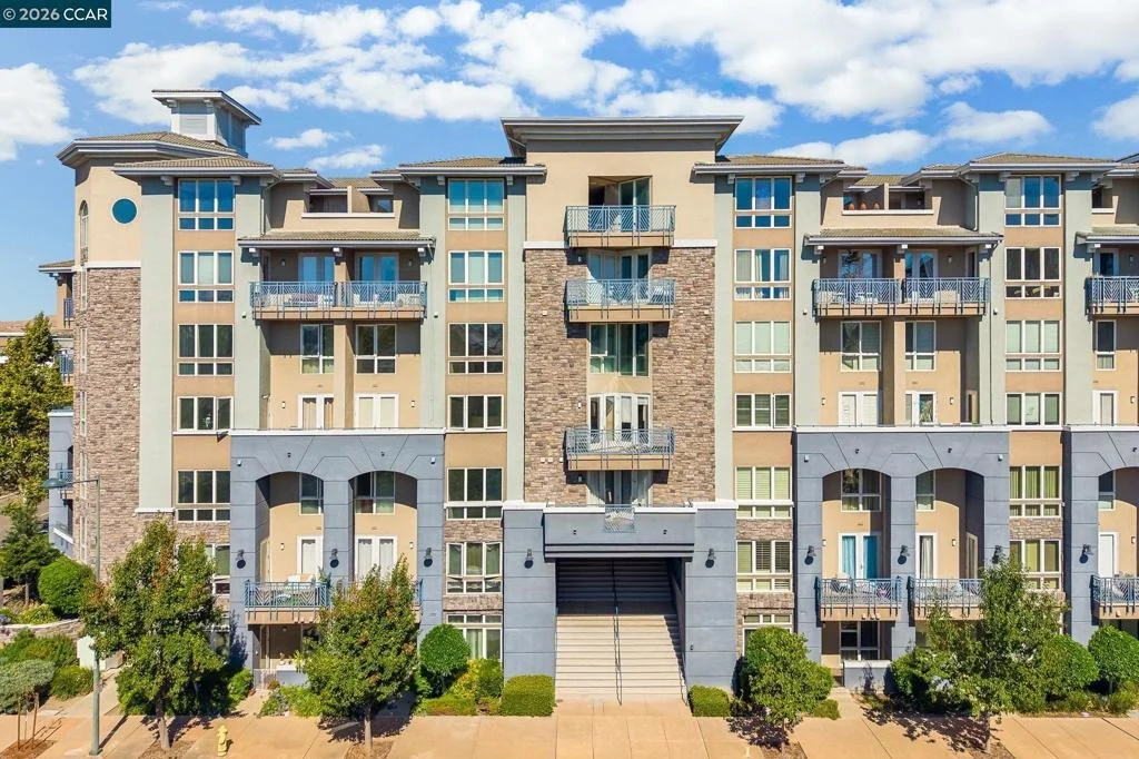 Photo of Unit 218 at 5501 De Marcus Blvd