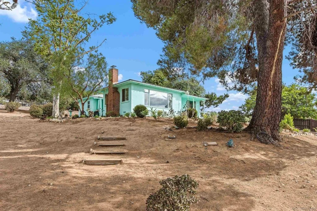 Photo of 2439 Patterson Rd