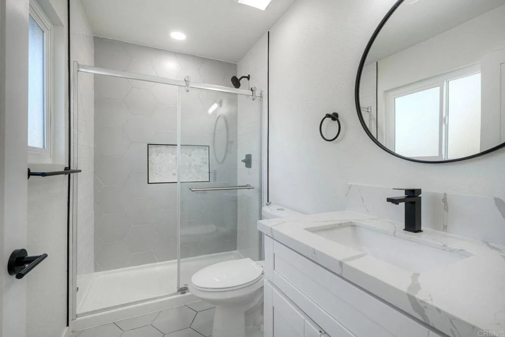Photo of 2449 Primrose Ave