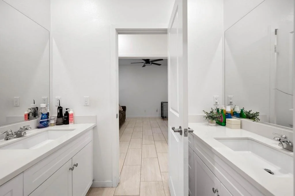 Photo of 40166 Vivaldi Court