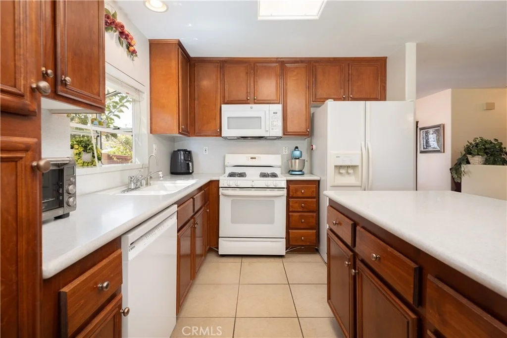 Photo of 1686 Lakeside