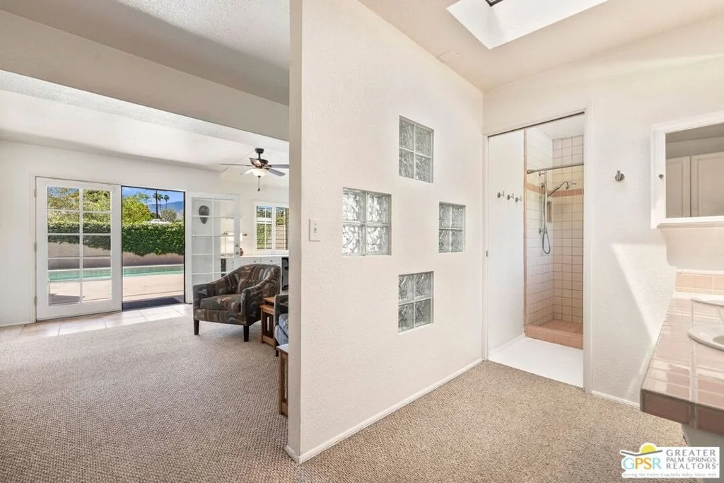 Photo of 73940 Mountain View Avenue