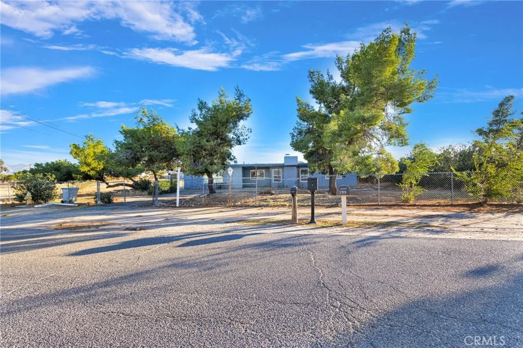 Photo of 17047 Eucalyptus Street