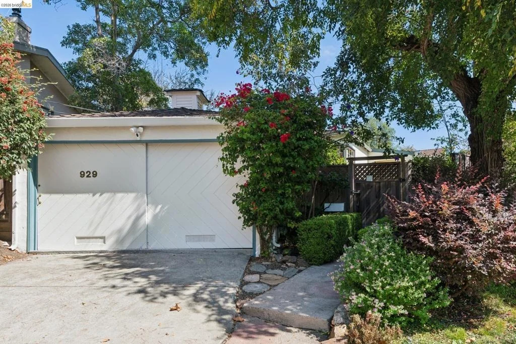 Photo of 929 Contra Costa Ave