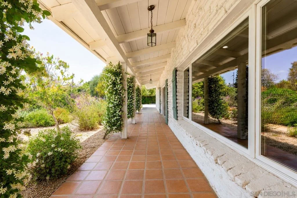 Photo of 2422 Peet Lane