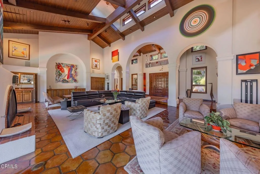 Photo of 10829 10883 Oak Knoll Road