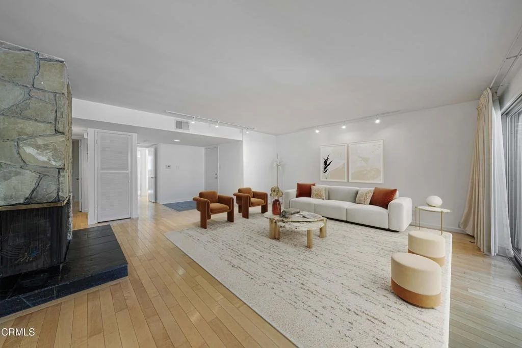 Photo of Unit 1 at 389 Cliff Drive