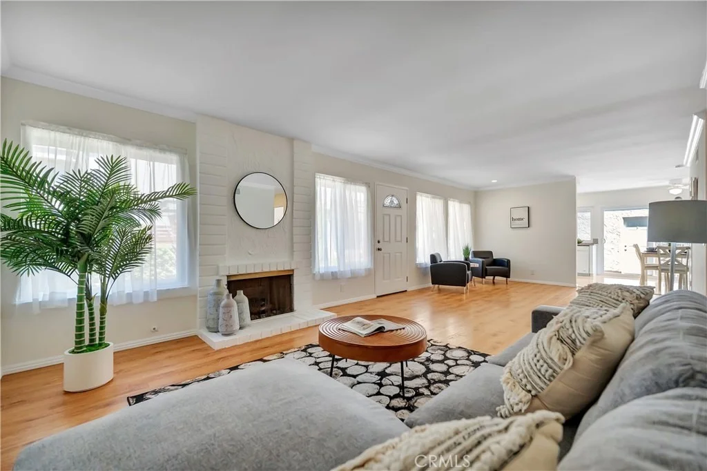 Photo of 5371 Victoria Place