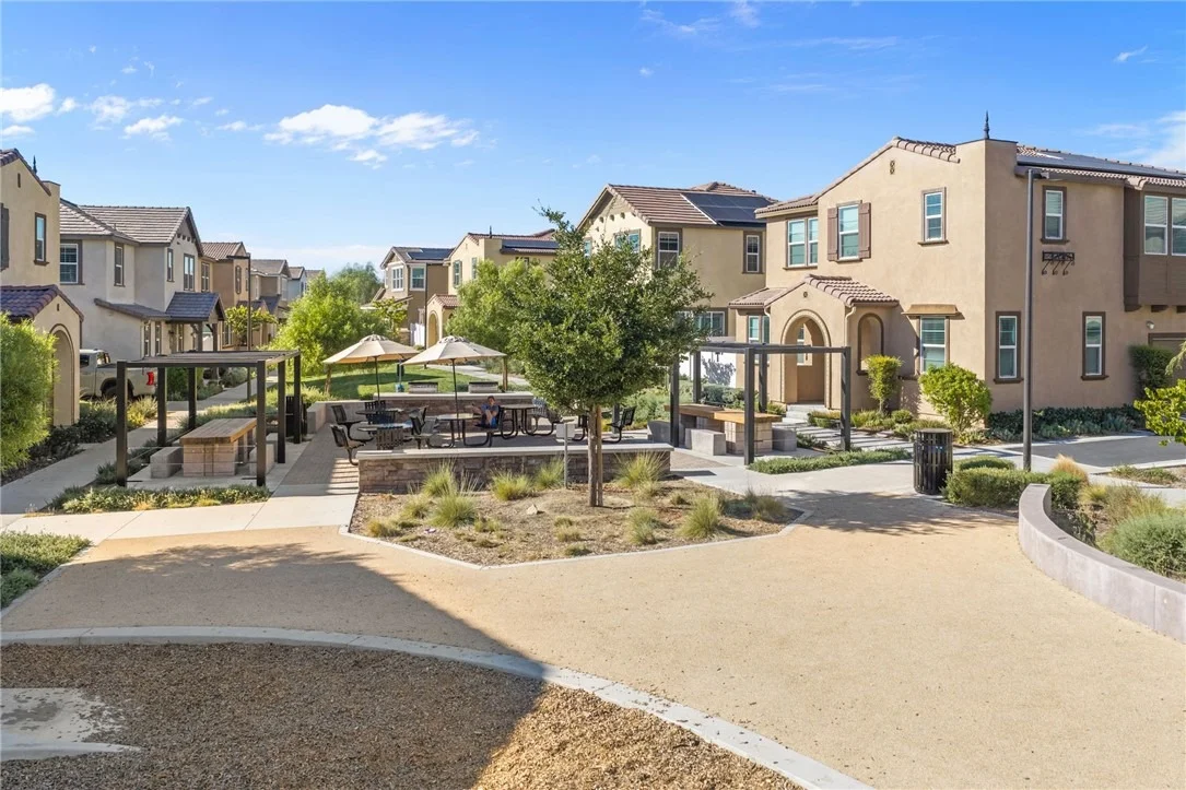 Photo of 40863 Melrose Drive