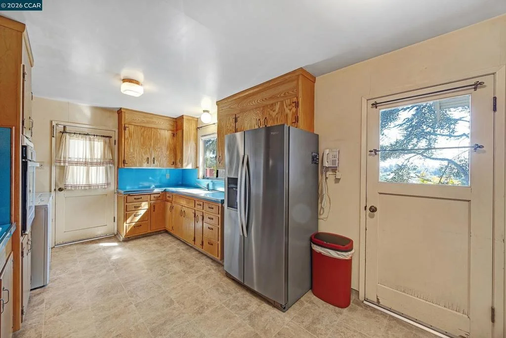 Photo of 557 Summit Dr