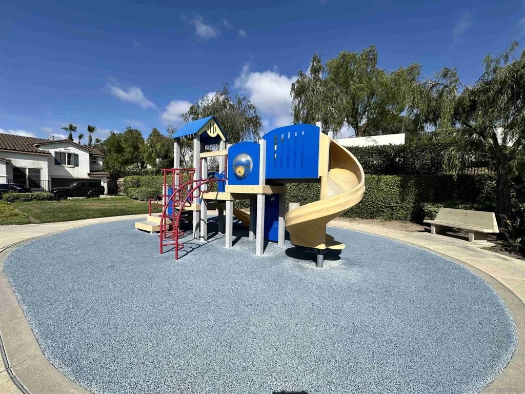 Photo of 3985 Carino Way