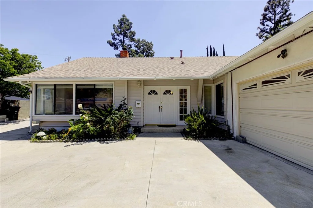 Photo of 6916 Estepa