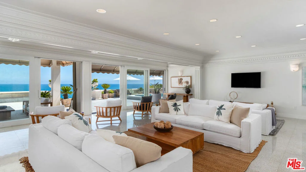 Photo of 29000 Cliffside Drive