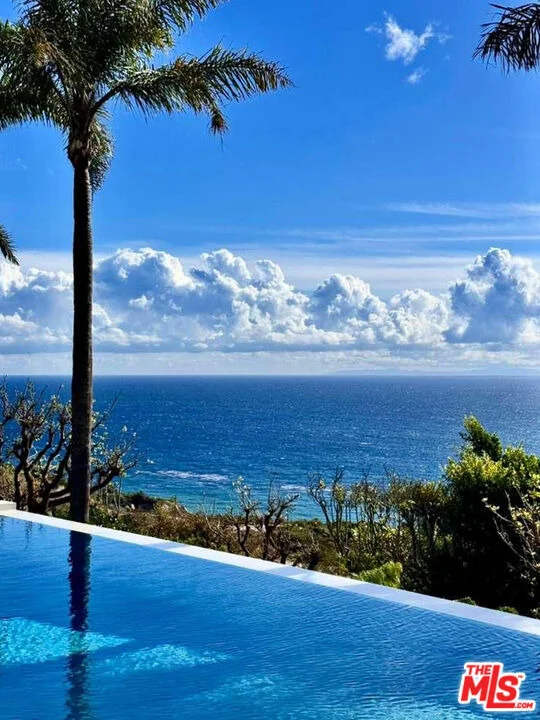 Photo of 4732 Avenida Del Mar