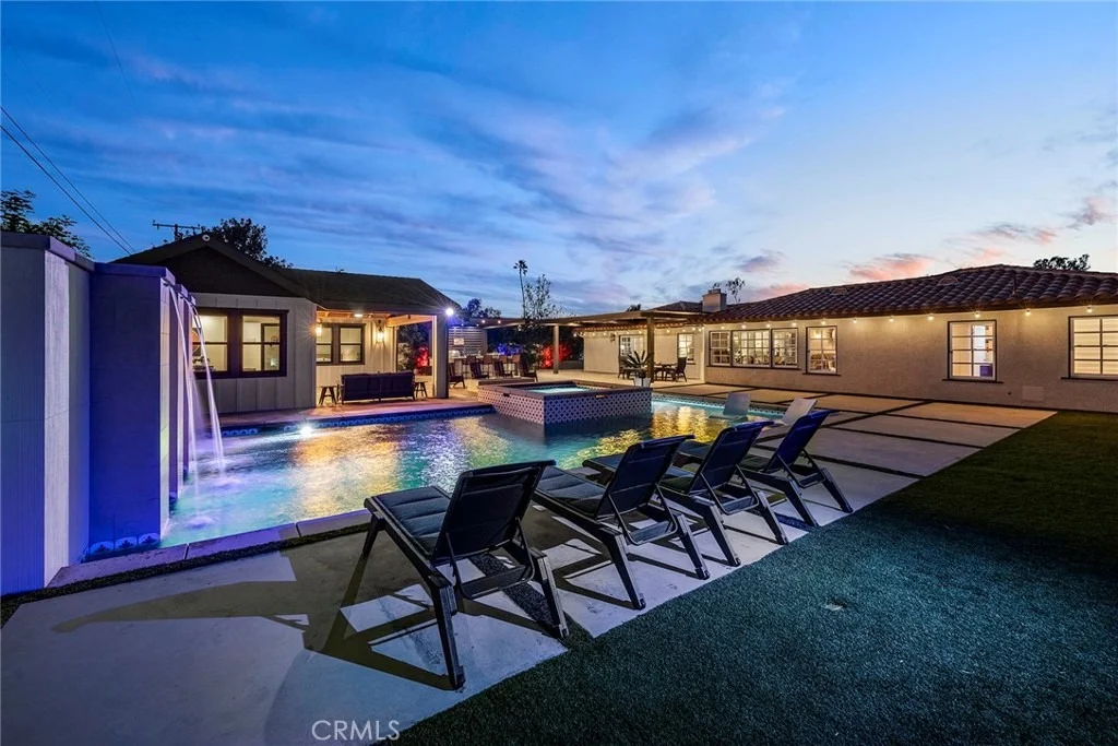Photo of 136 Miramonte Drive