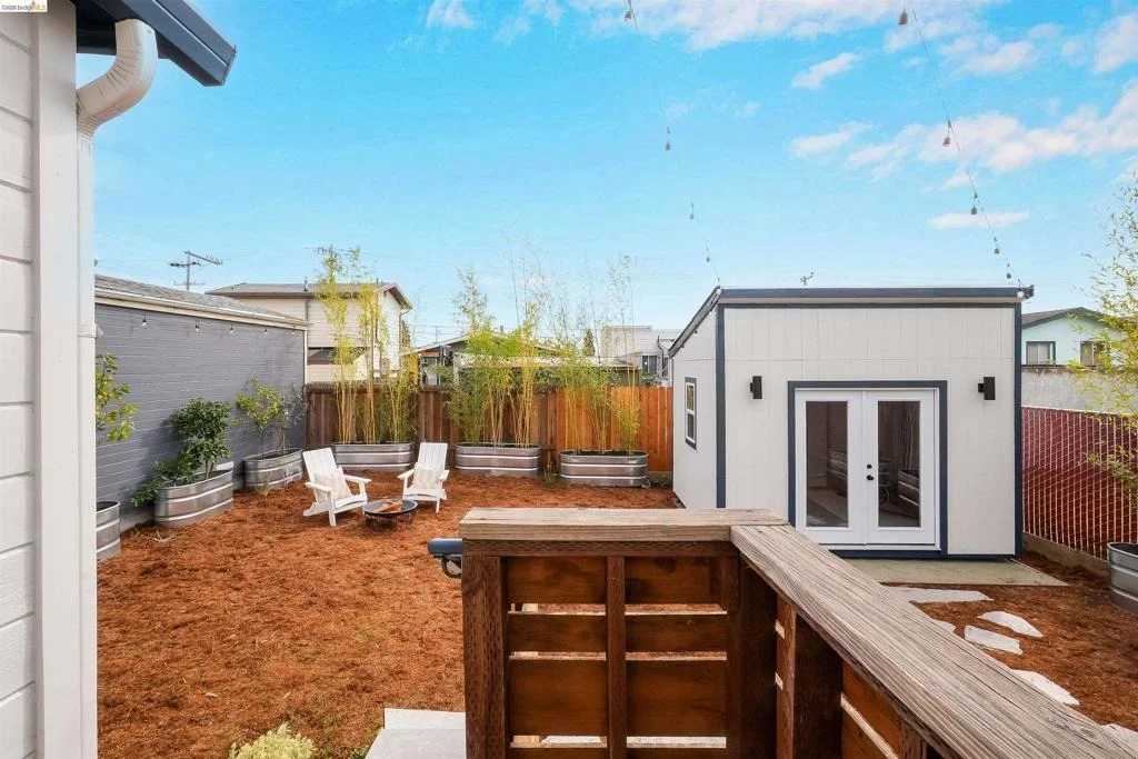 Photo of 2562 67th Ave