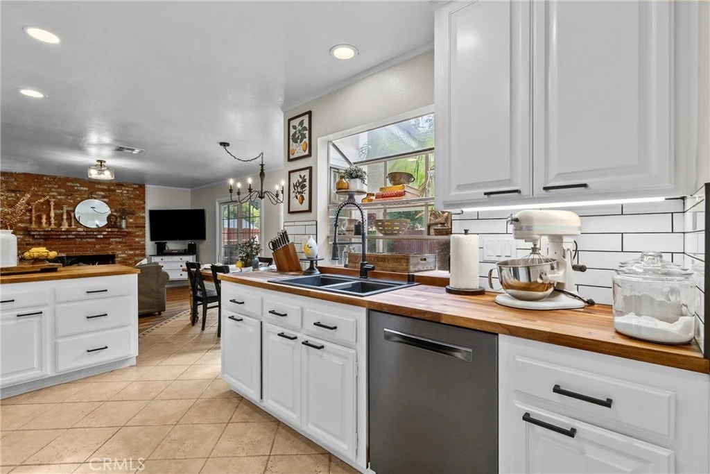 Photo of 24510 Apple St.