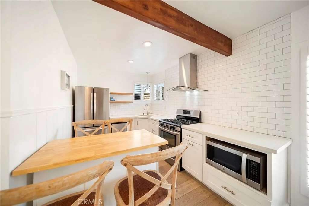 Photo of 244 Cahuenga Drive