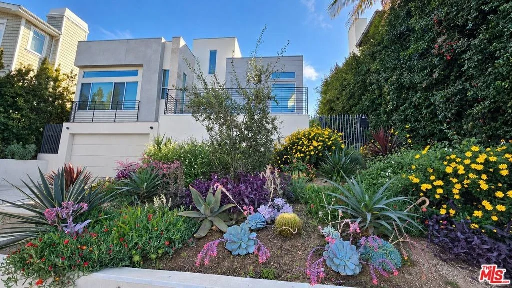 Photo of 10572 Putney Road