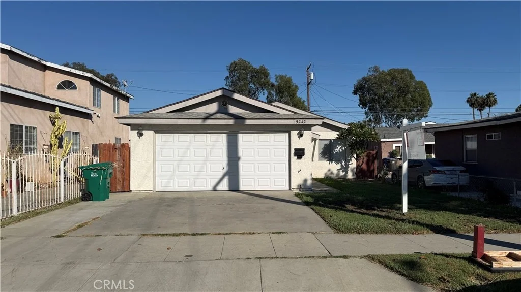 Photo of 5242 Linden Avenue