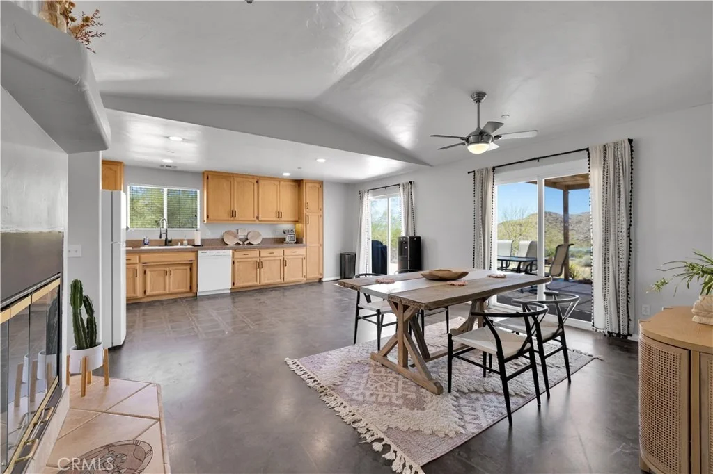 Photo of 7381 Sunset Road