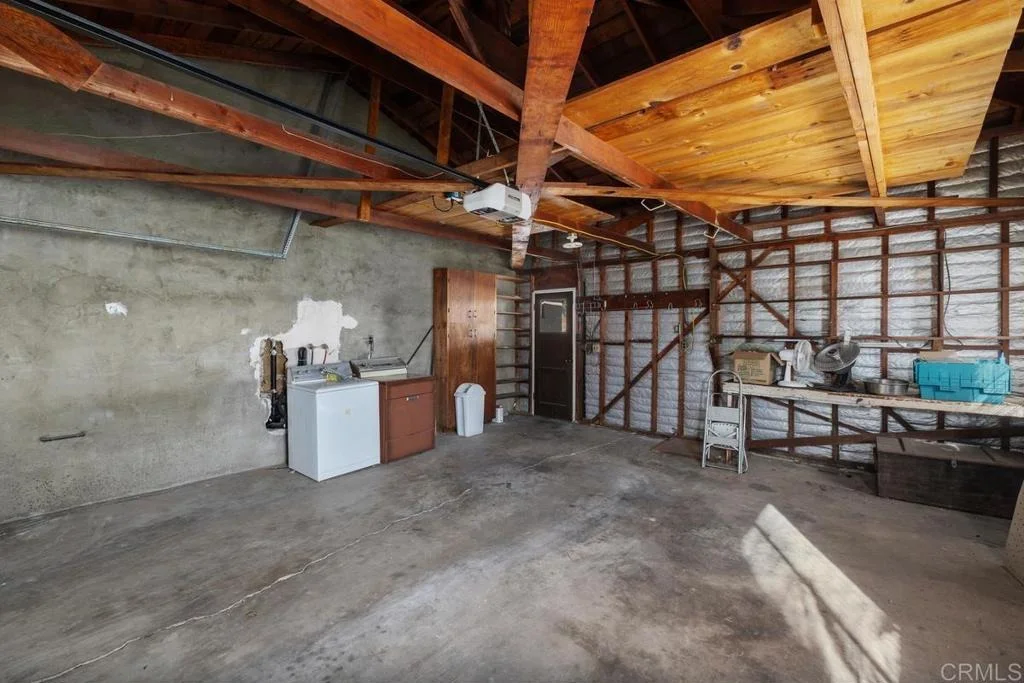 Photo of 2947 Helix Street