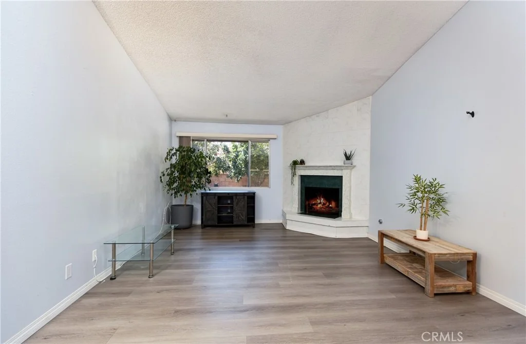 Photo of 2115 Flame Tree