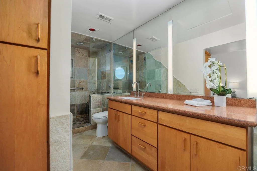 Photo of 7020 Lantana