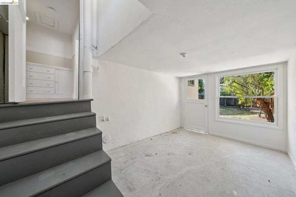 Photo of 736 Key Route Blvd