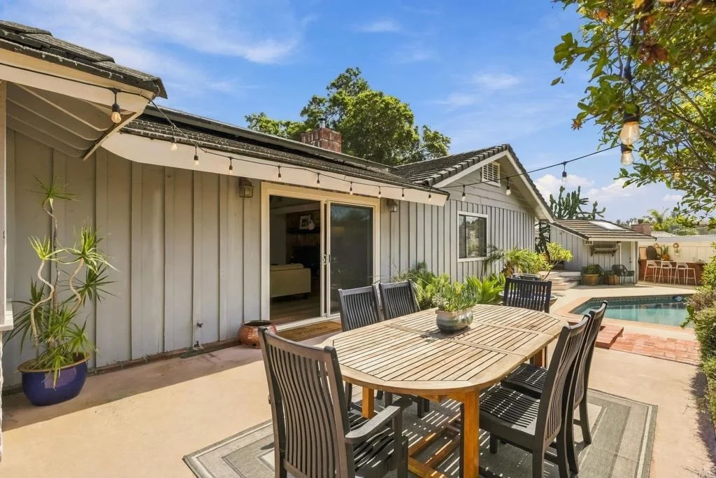 Photo of 919 Valley Dr