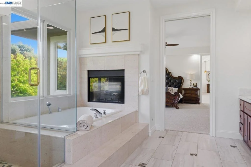 Photo of 48564 Avalon Heights Ter