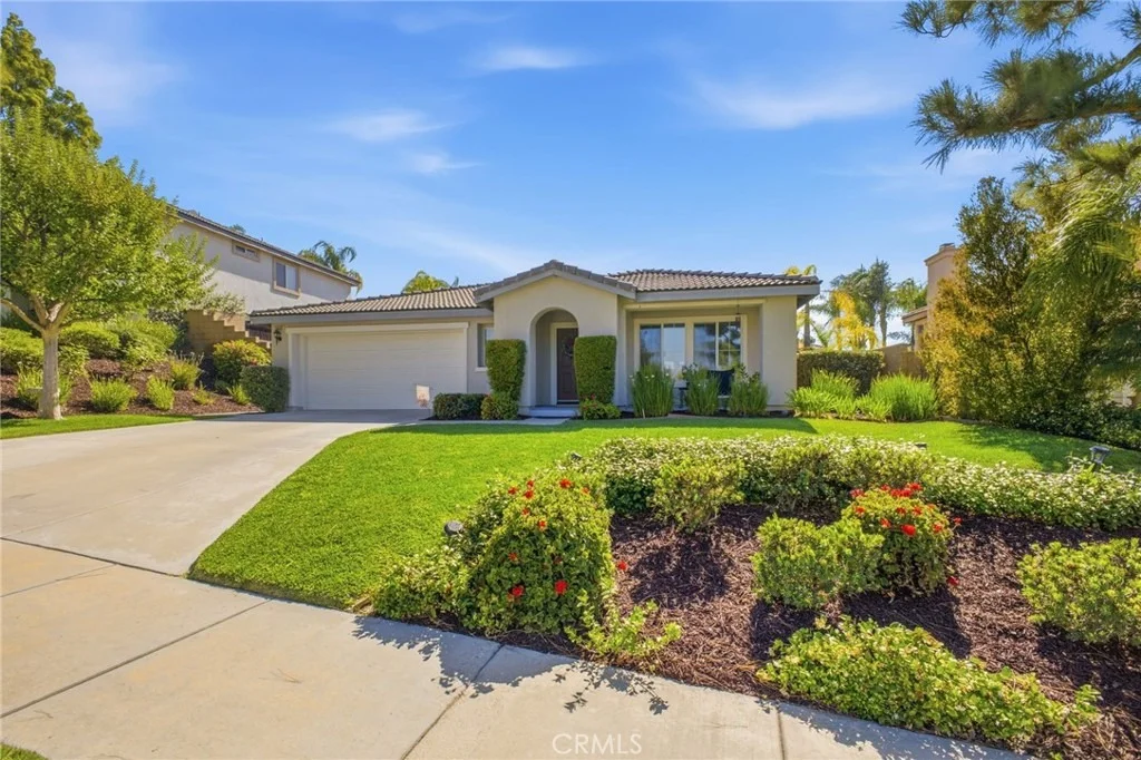 Photo of 3966 Bennett