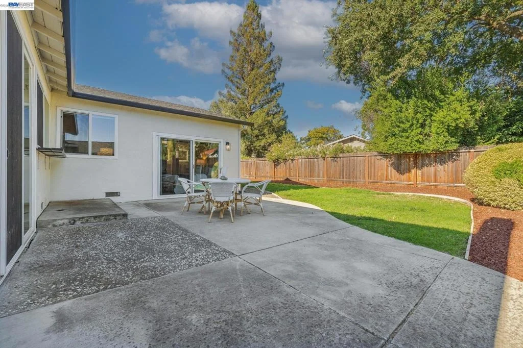 Photo of 9802 Davona Dr