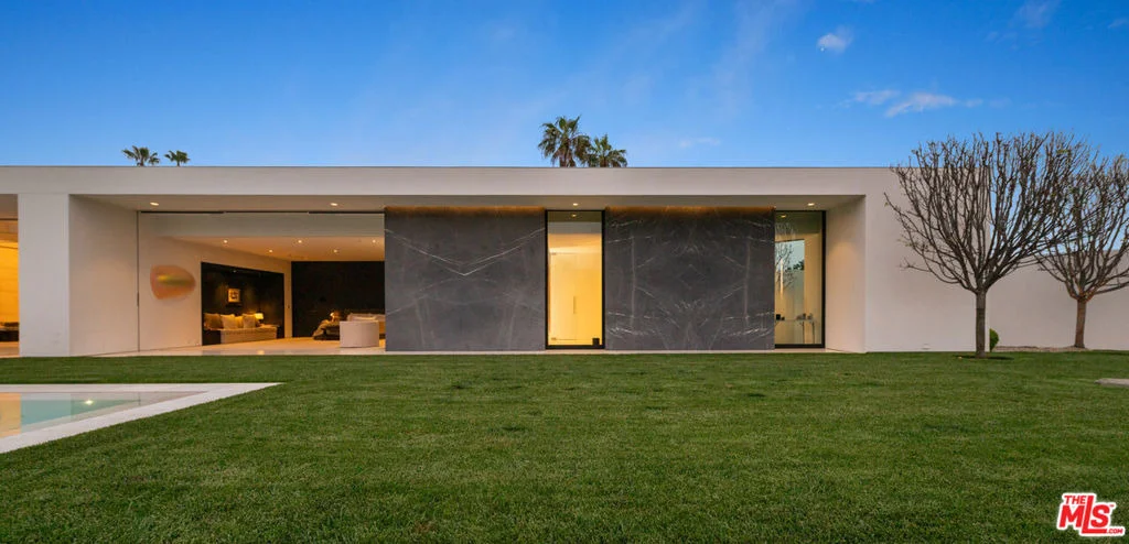 Photo of 9265 Robin Drive