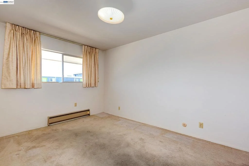 Photo of Unit 307 at 339 Broadway