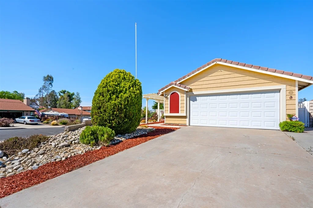 Photo of 39380 Canyon Rim Cir