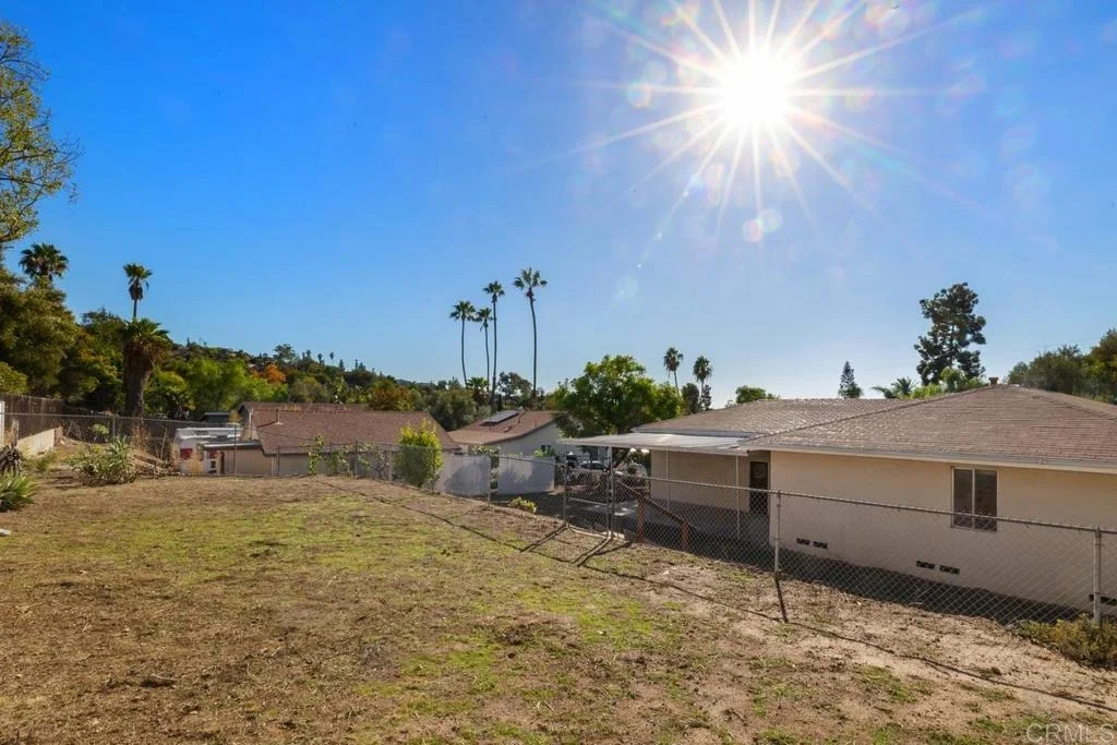 Photo of 2947 Helix Street