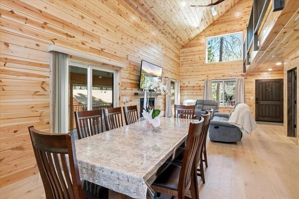 Photo of 830 Oriole Drive
