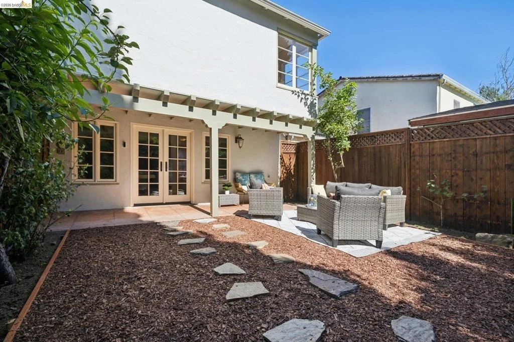 Photo of 957 Lee Ave