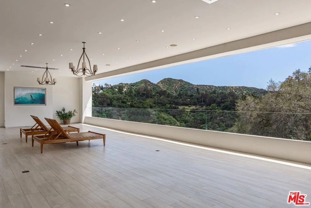 Photo of 2571 Wallingford Drive