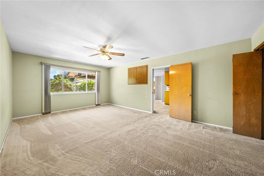 Photo of 5602 Persimmon