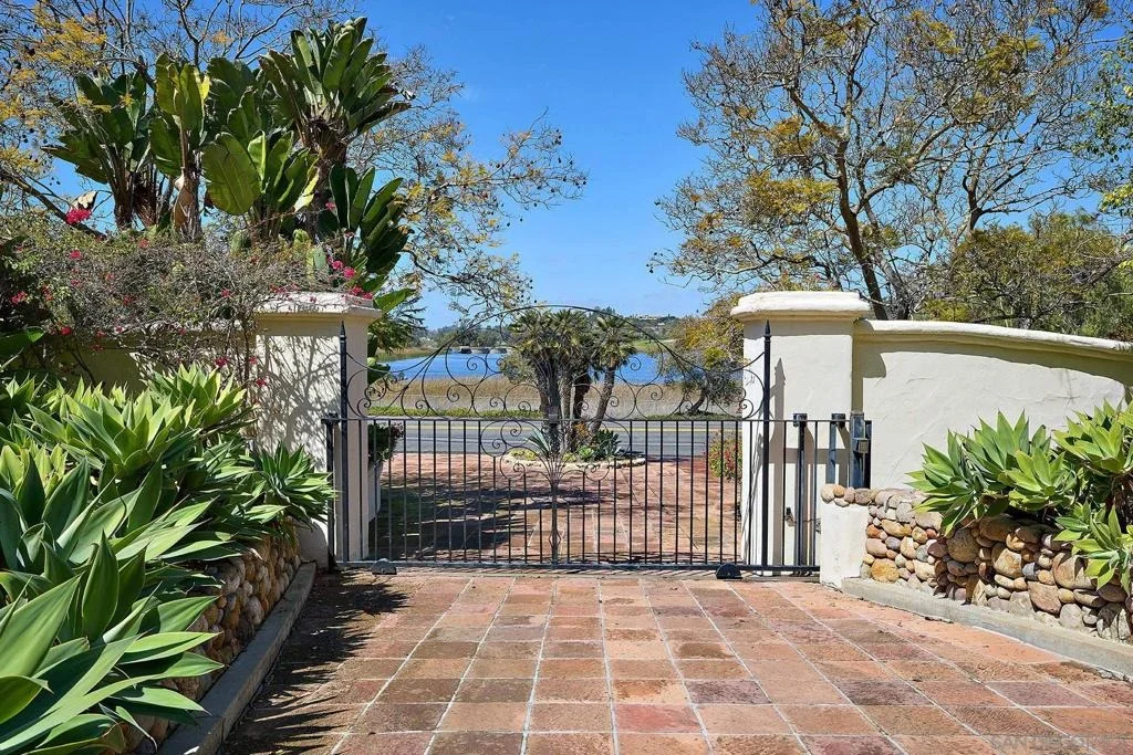 Photo of 6525 Lago Lindo