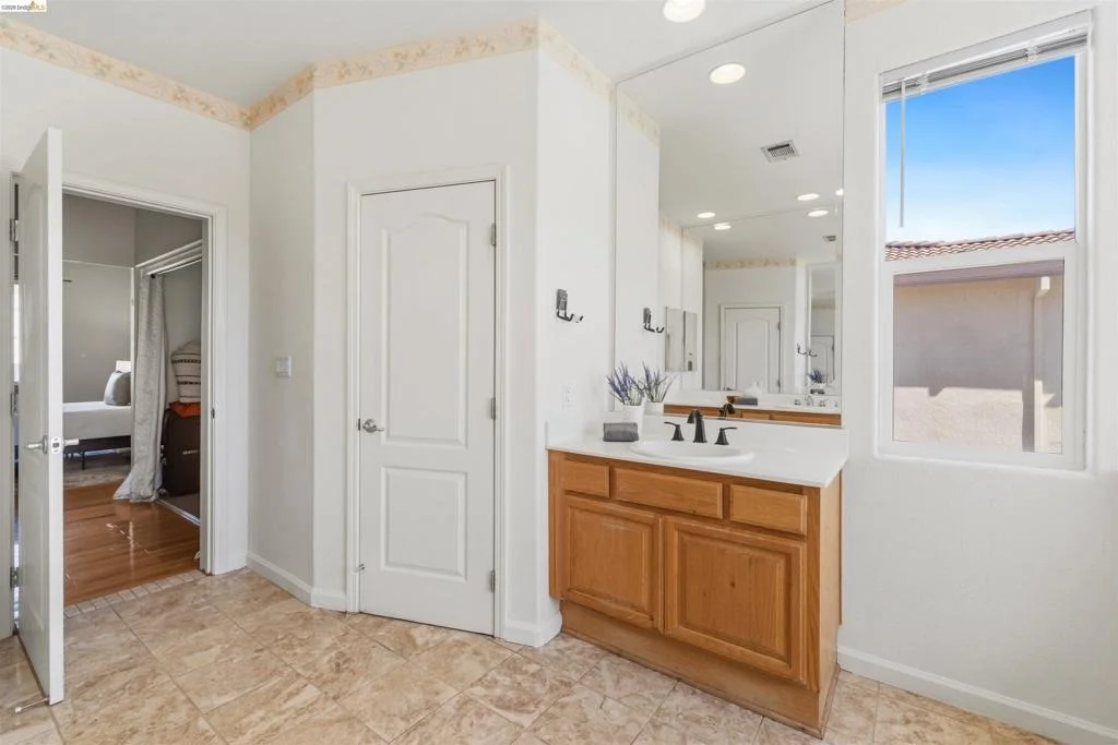 Photo of 1842 Sanger Peak Way