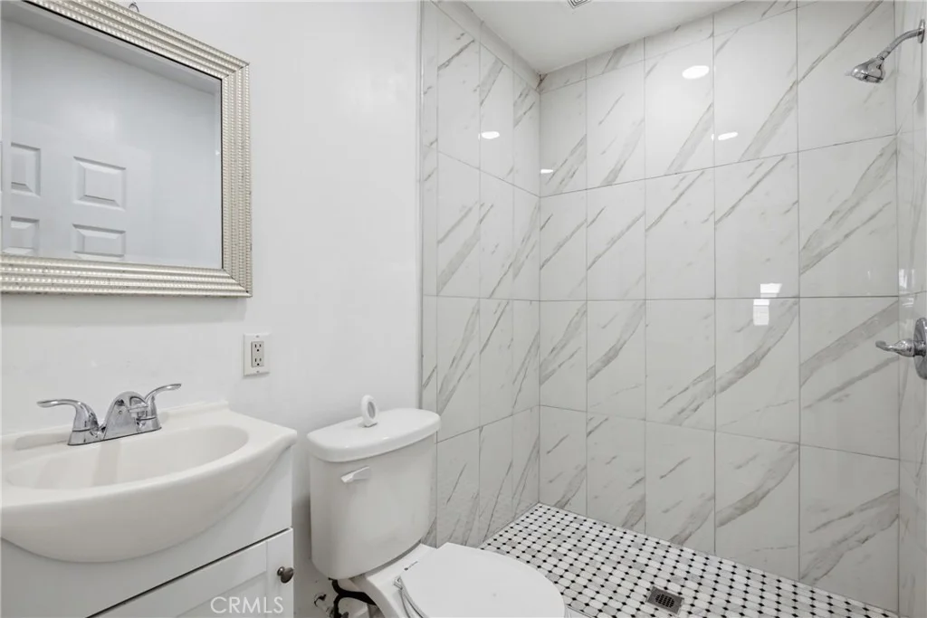 Photo of 8302 Webb