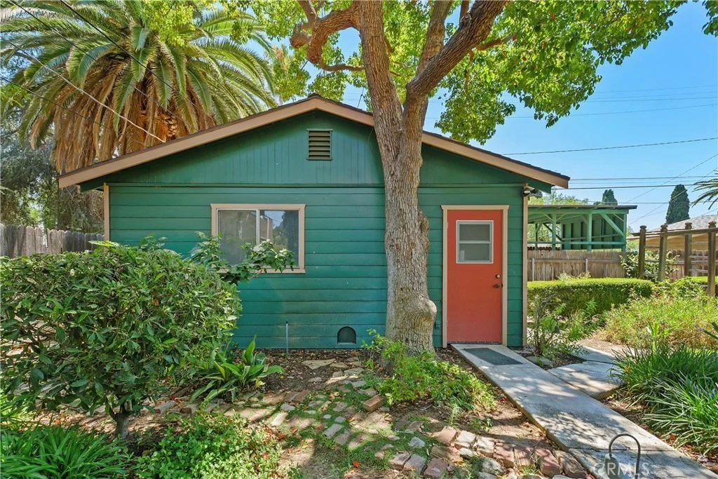 Photo of 3892 Oakwood Place